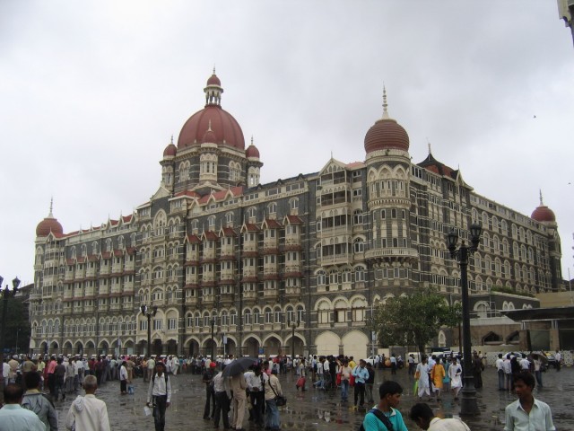 Taj Mahal Palace, exactly the place that got attacked some time ago, there were some small forts with armed soldiers surrounding the place remembering us of that fact. Little weird.