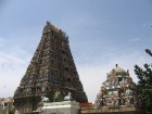 Doing the sights @ Chennai, formerly known as Madras. Different atmosphere, more British influences. Colorful temples, as you can see