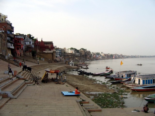 the Ganges water attains life threatening amounts of different toxic and other wastes, everything runs through open sewers and is dumped in there...shocking