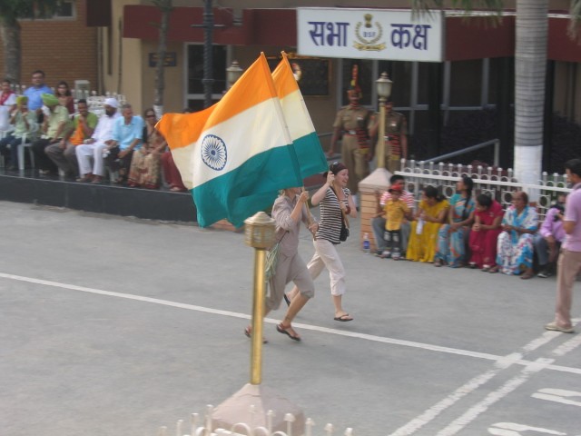 at the other side of the Pakistan/India Border a good number of Pakistan, and everbody was singing and chanting the nation's pride and glory