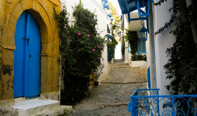kuieren door de straatjes in Sidi Bou