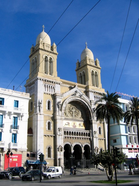 St Vincent De Paul Kathedraal aan de start van de Habib Bourguibab avenue
