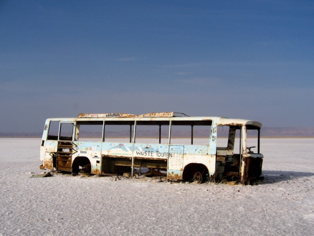 het is een bus! van Worsten tours.. wsl. Duitsers het is een bus! van Worsten tours.. wsl. Duitsers
