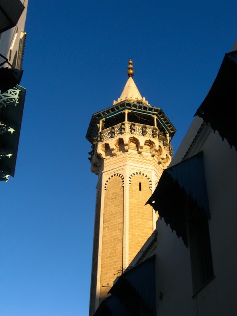 terug in de medina in Tunis, als ik deze terug vond, kon ik mijn weg naar het hostel terug vinden.
