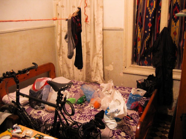 mijn kamer in hostel .. Een koopje, alleen spijtig dat het op de vijfde verdieping lag en de fiets niet in de lift paste. Niet dat ik de lift aan iemand zou aanraden!