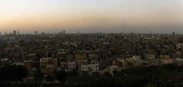 Terwijl de meuzzin de vierde keer zijn allah akhbar verkondigd arriveer ik in het Al Azhar Park